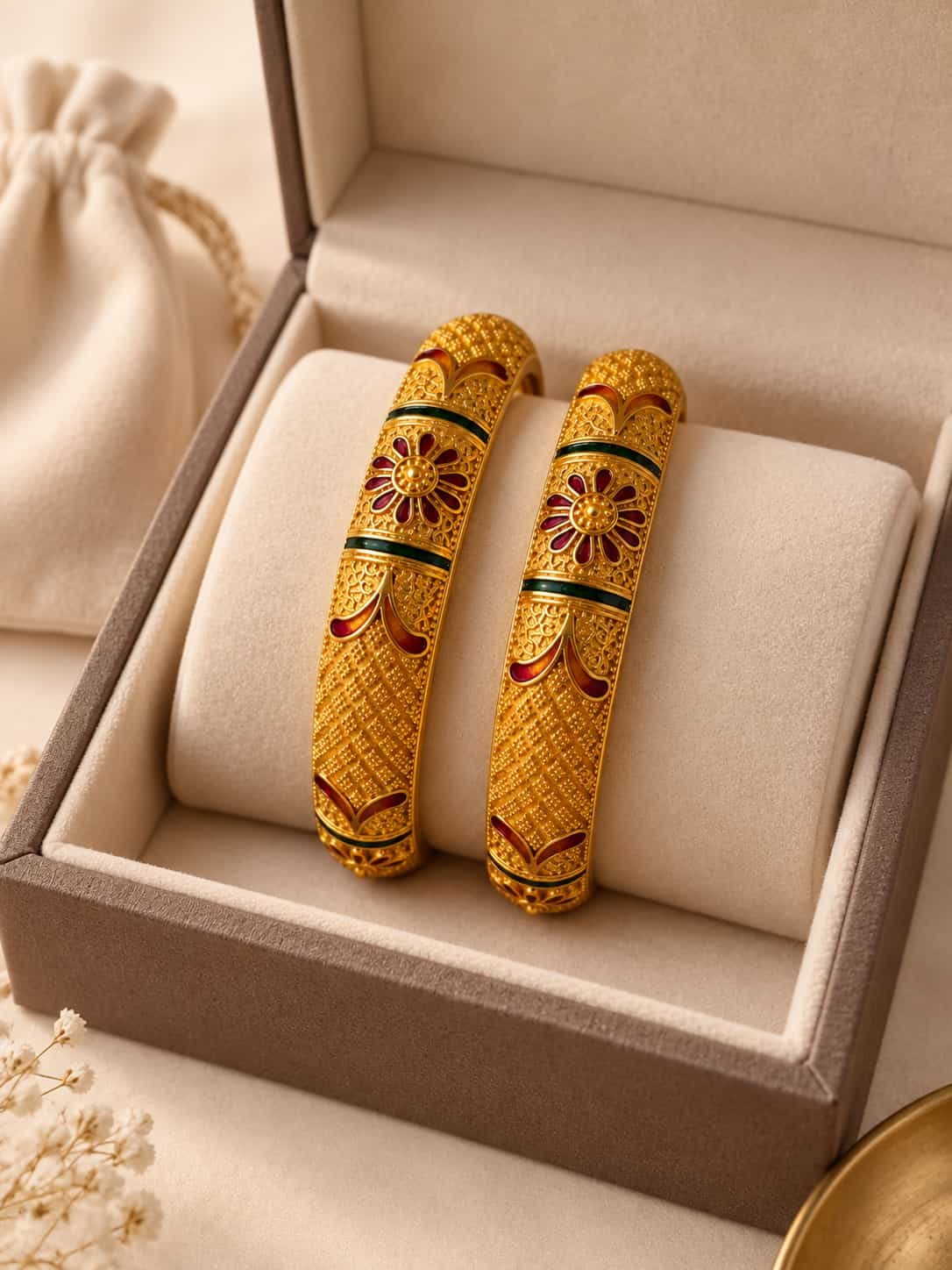Zariya Heritage microgold enamel kada pair displayed inside a premium cream jewellery box